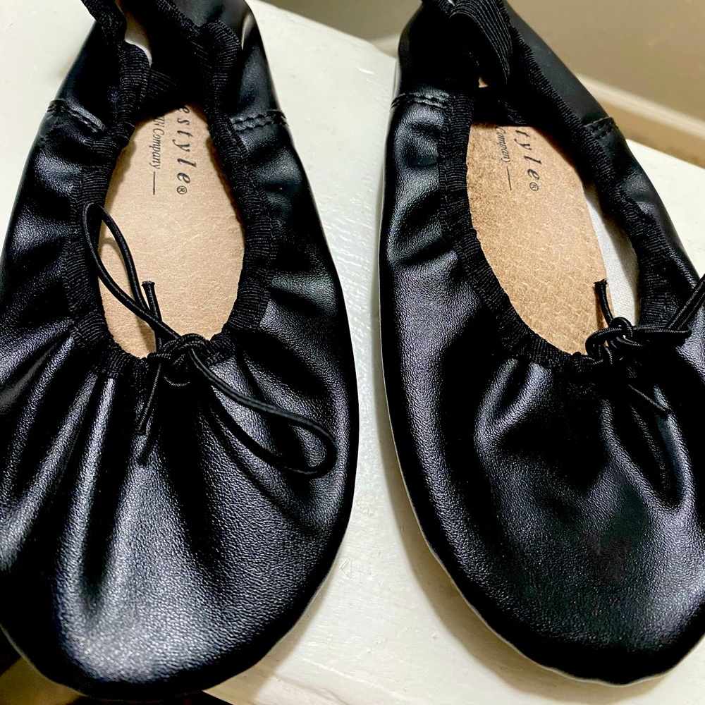 Dansking Freestyle black ballet slippers girls size 1